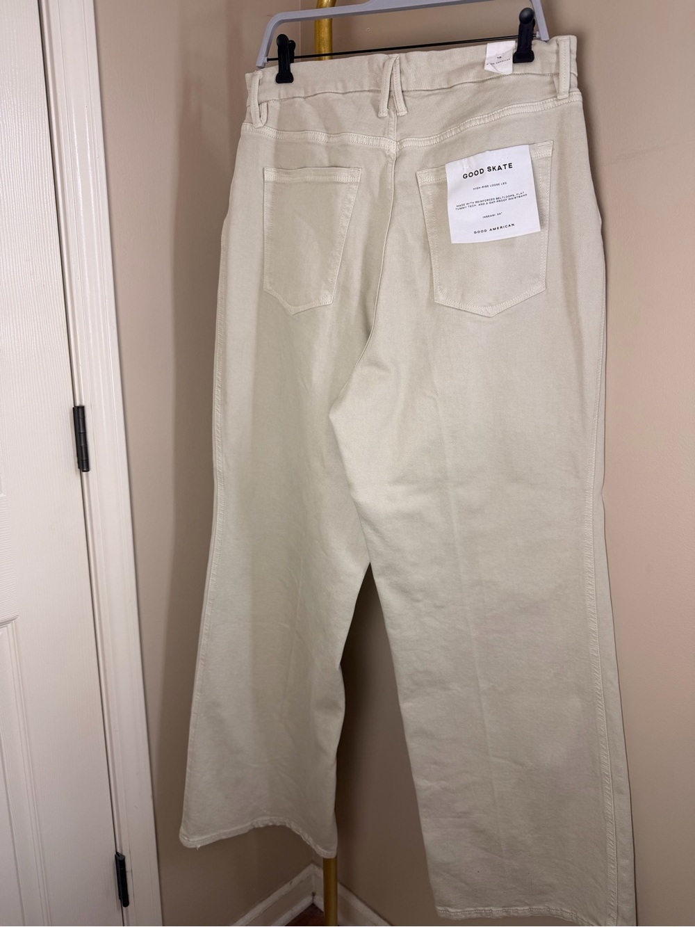 Good American Good Skate High Rise Loose Leg Jeans Cream Size 15 34” Inseam - Picture 2 of 4